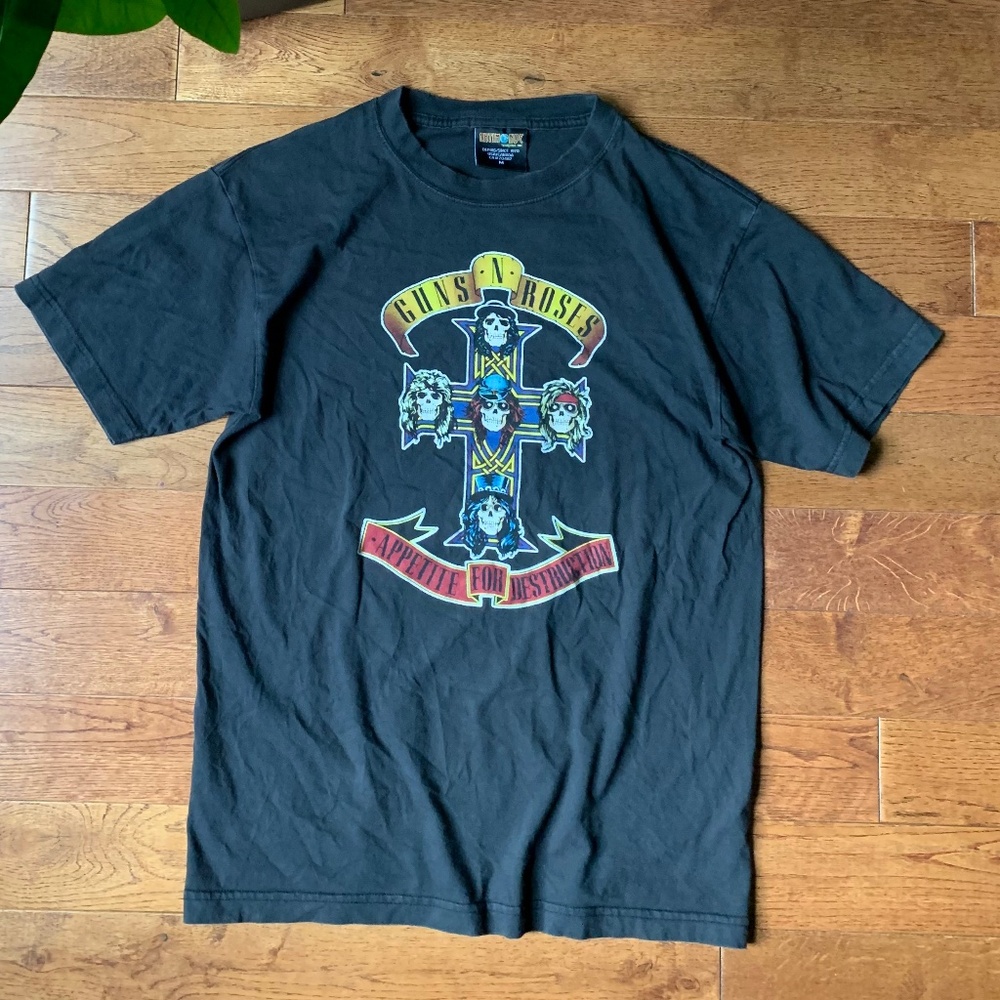 Guns and Roses Tee